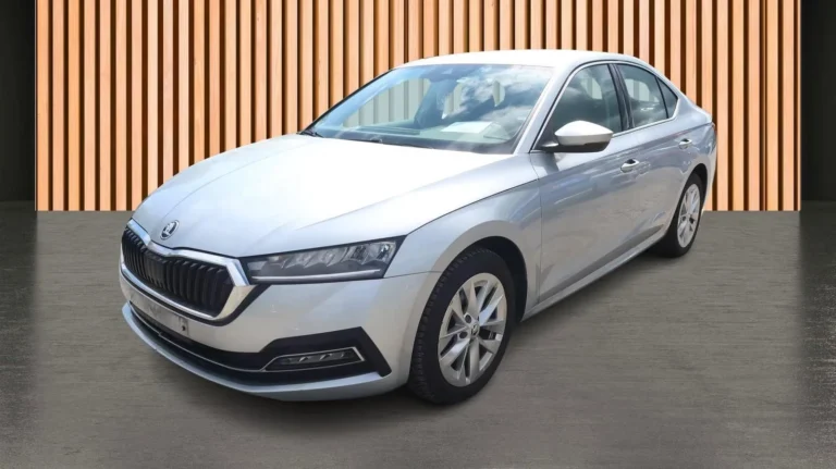 Használt Skoda Octavia (2021, ezüst)