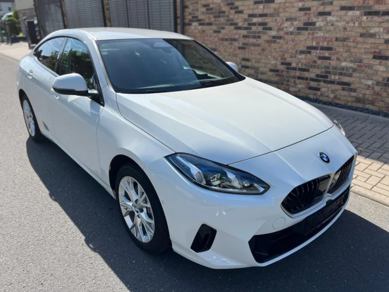 Használt BMW 220 (2025, fehér)
