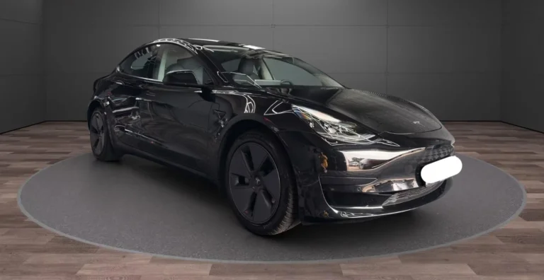 Használt Tesla Model 3 (2022, fekete)