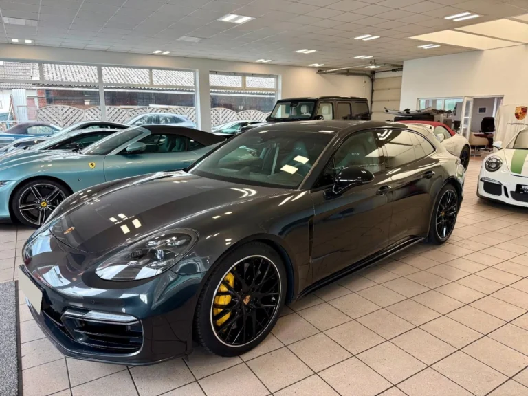 Használt Porsche Panamera (2021, szürke)