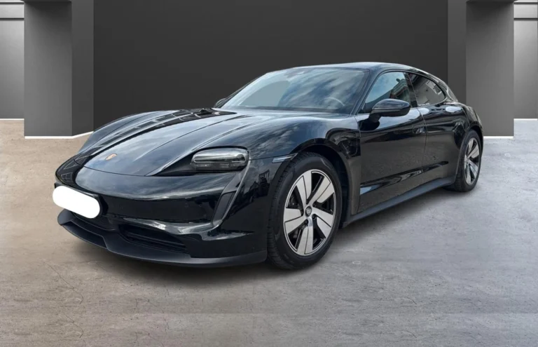 Használt Porsche Taycan (2022, fekete)