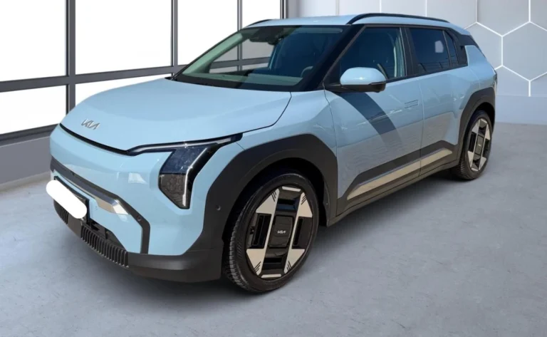 Használt Kia EV3 (2025, kék)