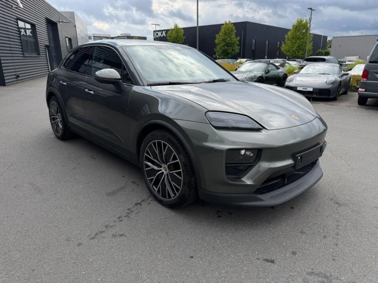 Használt Porsche Macan (2024, zöld)