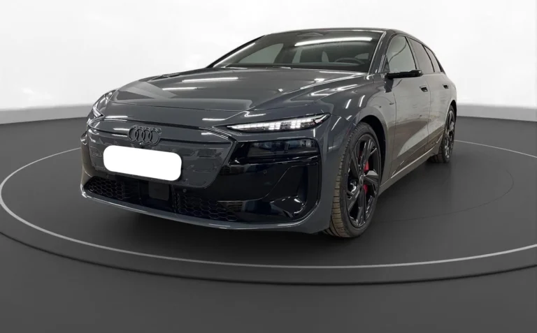 Használt Audi S6 (2025, szürke)