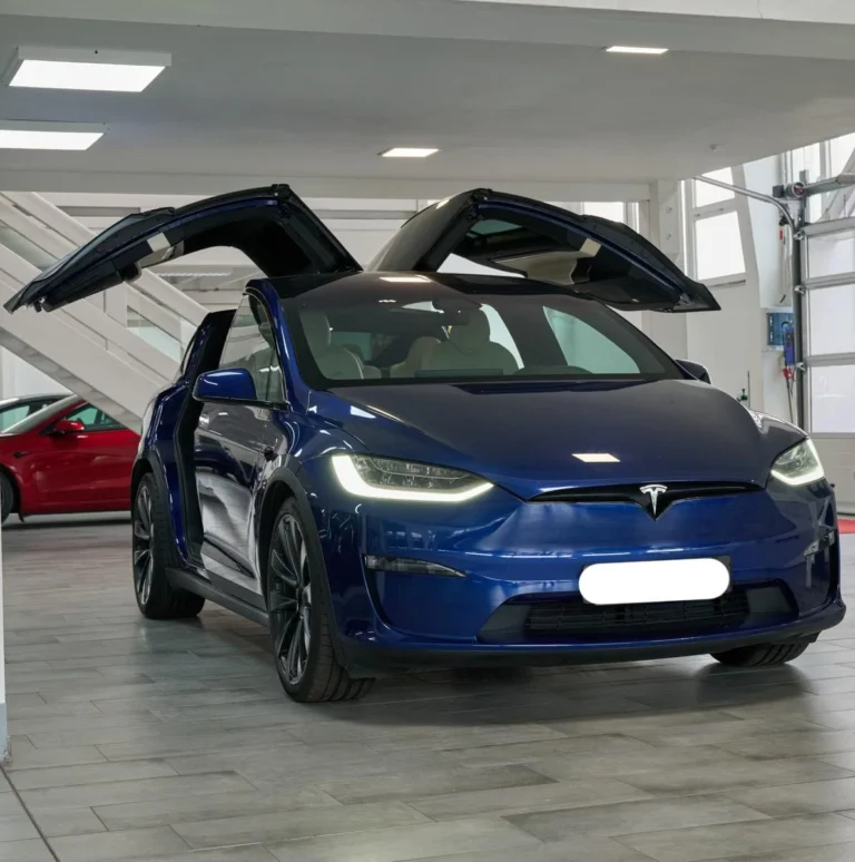 Használt Tesla Model X (2023, kék)