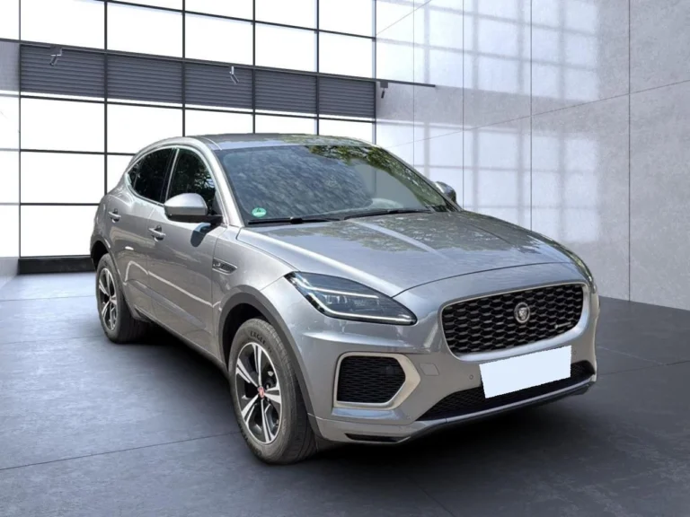 Használt Jaguar E-Pace (2022, szürke)