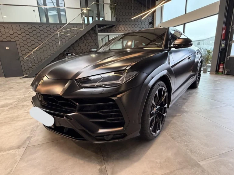 Használt Lamborghini Urus (2022, fekete)