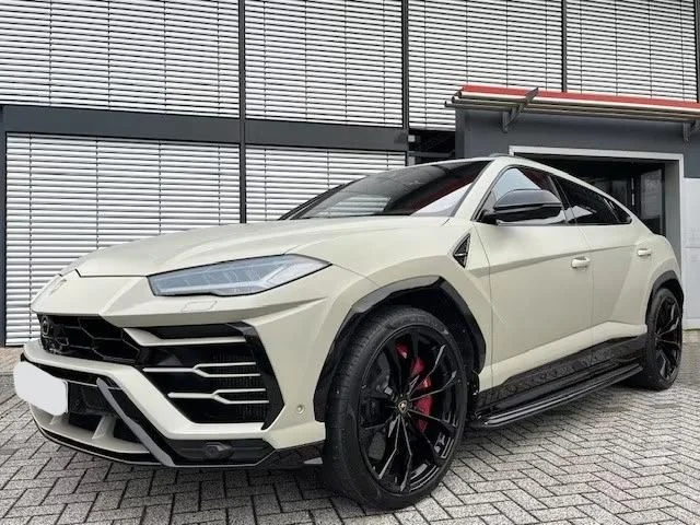 Használt Lamborghini Urus (2021, fekete)