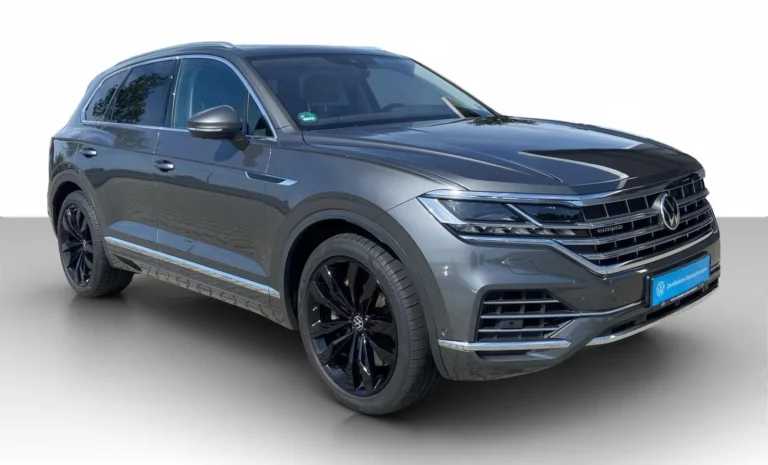 Használt Volkswagen Touareg (2023, szürke)