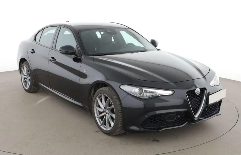 Használt Alfa Romeo Giulia (2023, fekete)