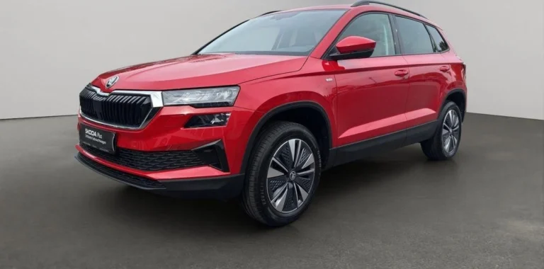 Használt Skoda Karoq (2023, piros)