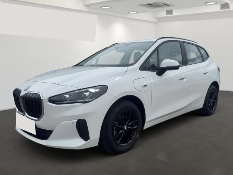 Használt BMW 225 (2023, fehér)