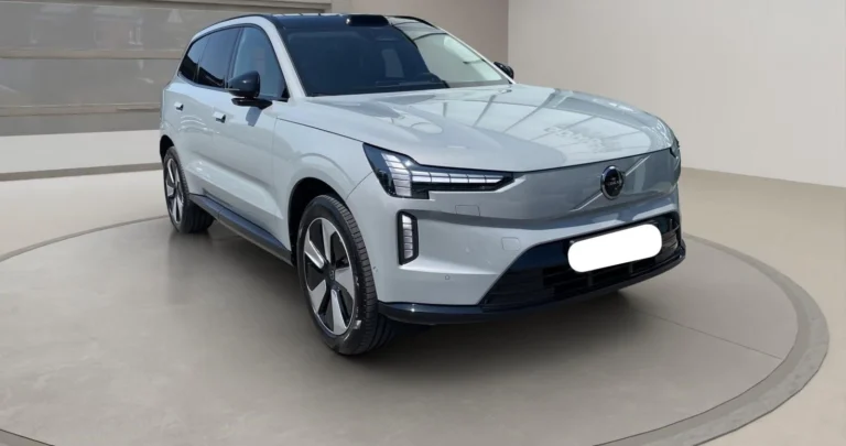 Használt Volvo EX90 (2025, szürke)