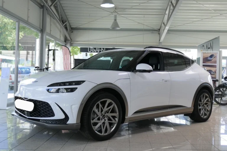 Használt Genesis GV60 (2022, fehér)