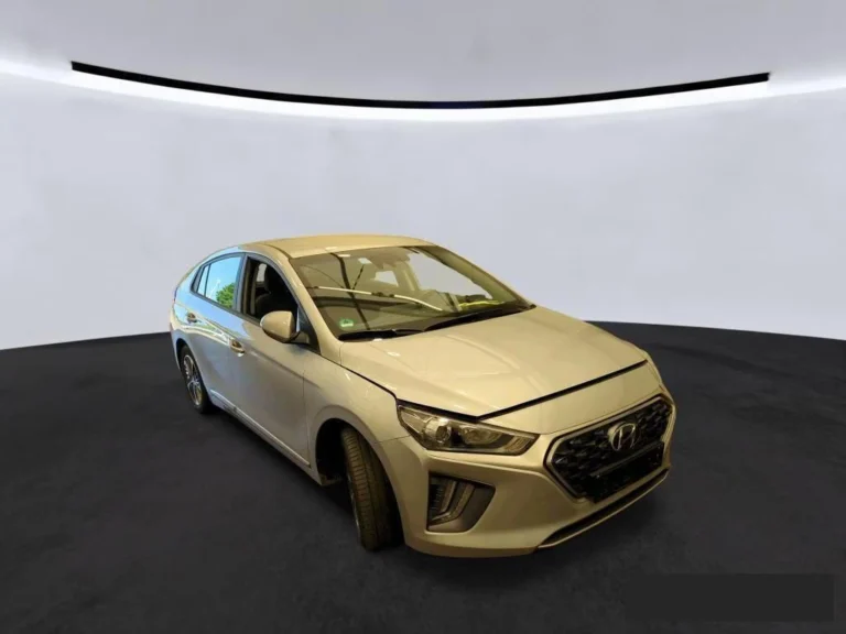 Használt Hyundai Ioniq (2022, ezüst)