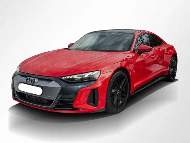 Használt Audi e-tron (2023, piros)