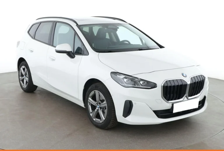 Használt BMW 220 (2023, fehér)