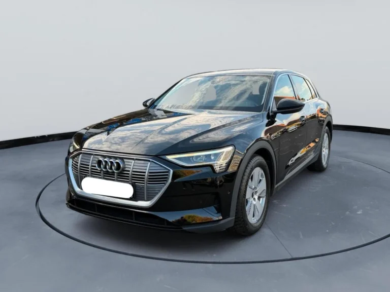 Használt Audi e-tron (2022, fekete)