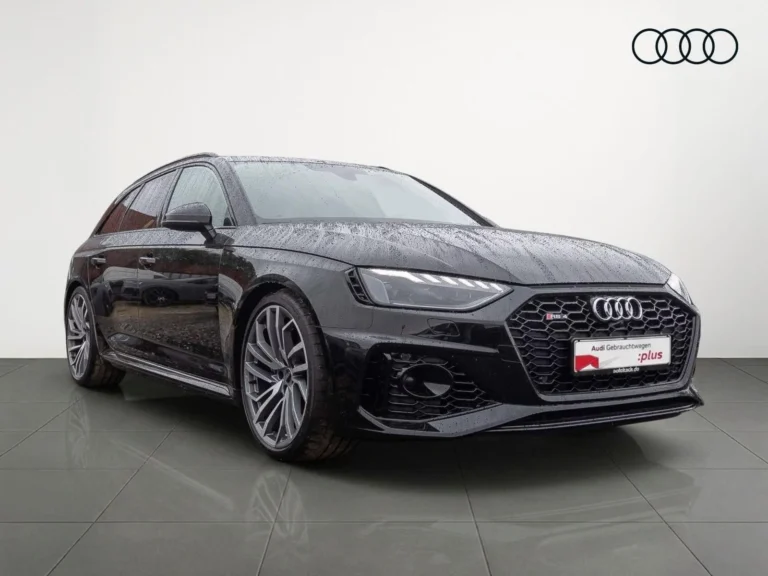 Használt Audi RS4 (2024, fekete)
