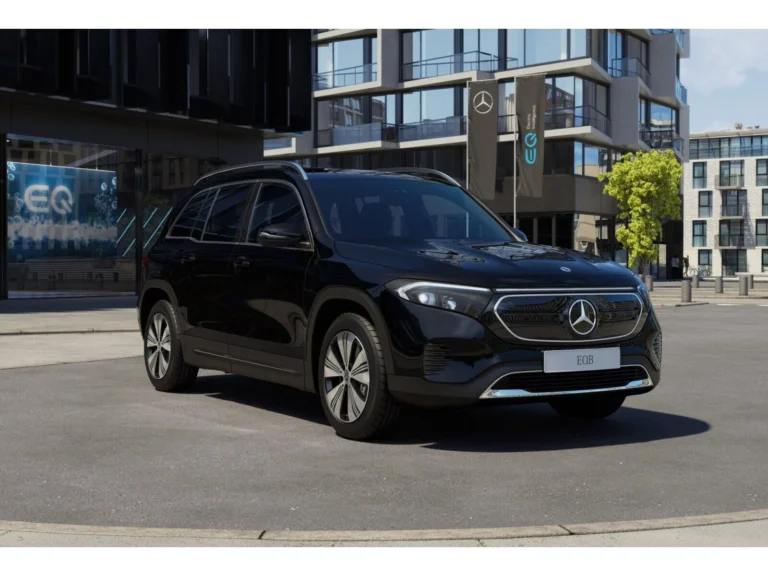 Használt Mercedes-Benz EQB (2023, fekete)