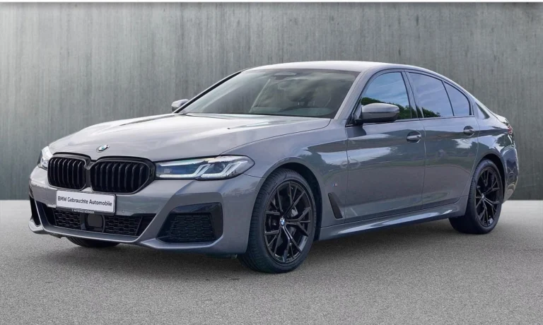 Használt BMW 540 (2023, szürke)