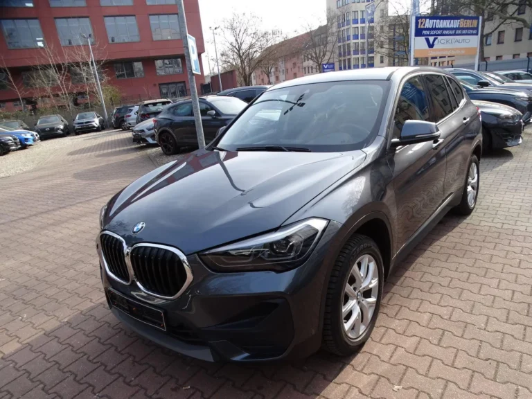 Használt BMW X1 (2022, szürke)