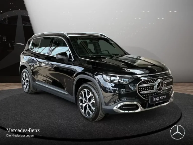 Használt Mercedes-Benz GLB 250 (2026, fekete)