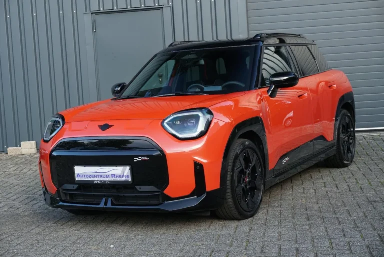Használt MINI Aceman (2025, piros)