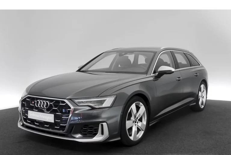 Használt Audi S6 (2024, szürke)