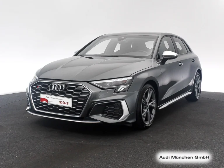Használt Audi S3 (2023, szürke)