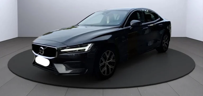 Használt Volvo S60 (2024, szürke)