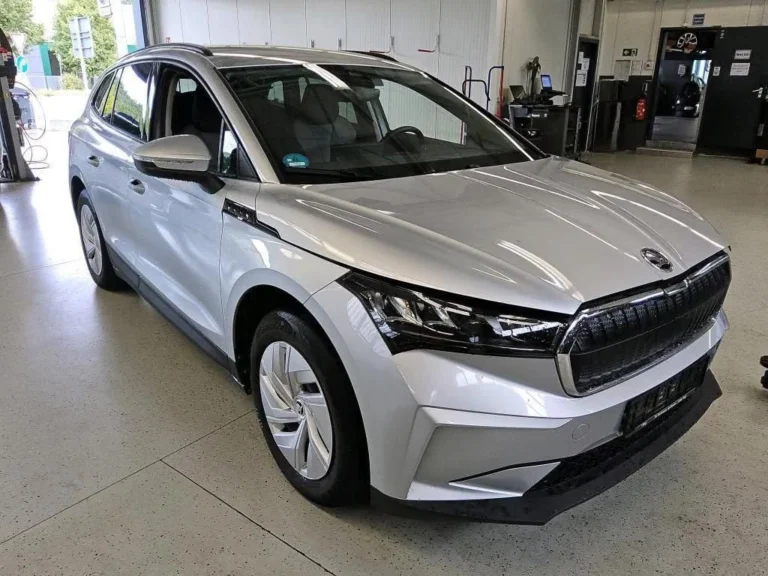 Használt Skoda Enyaq (2023, ezüst)