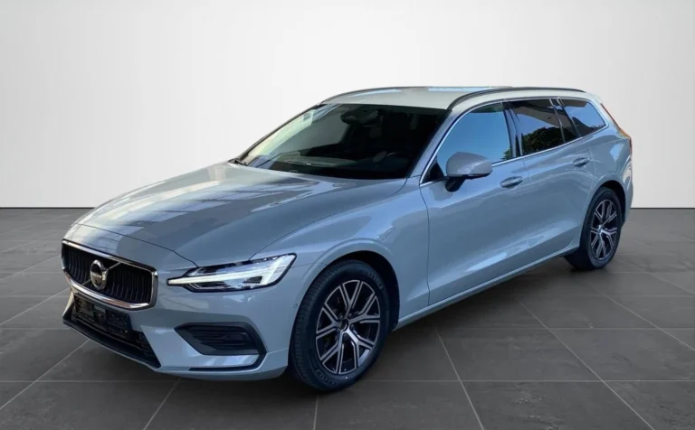 Használt Volvo V60 (2025, szürke)